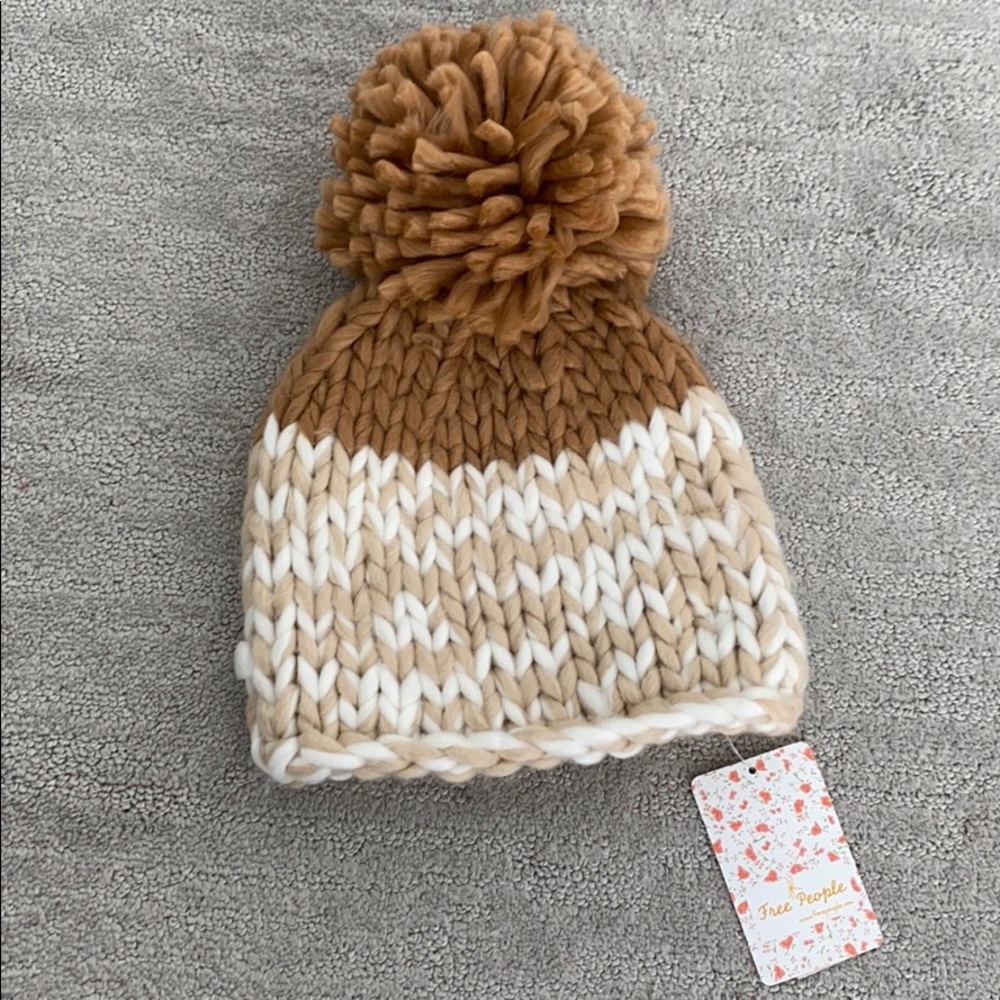 Free people cozy up pom beanie